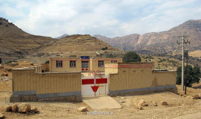 بنیاد برکت 54 مدرسه و 400 خانه زلزله زده اندیکا را بازسازی می کند