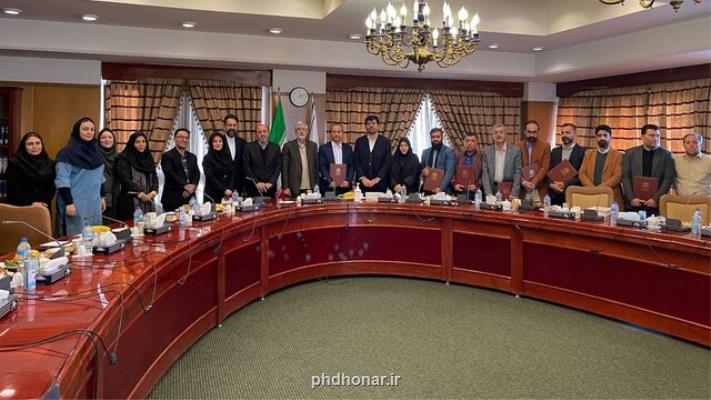 کردی یکی از شاخه های زبان های ایرانی است