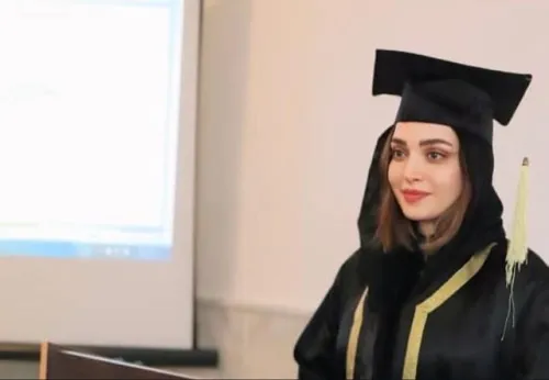 ببینید من دکتر شدم!